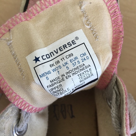 Pink converse - Picture 2 of 2